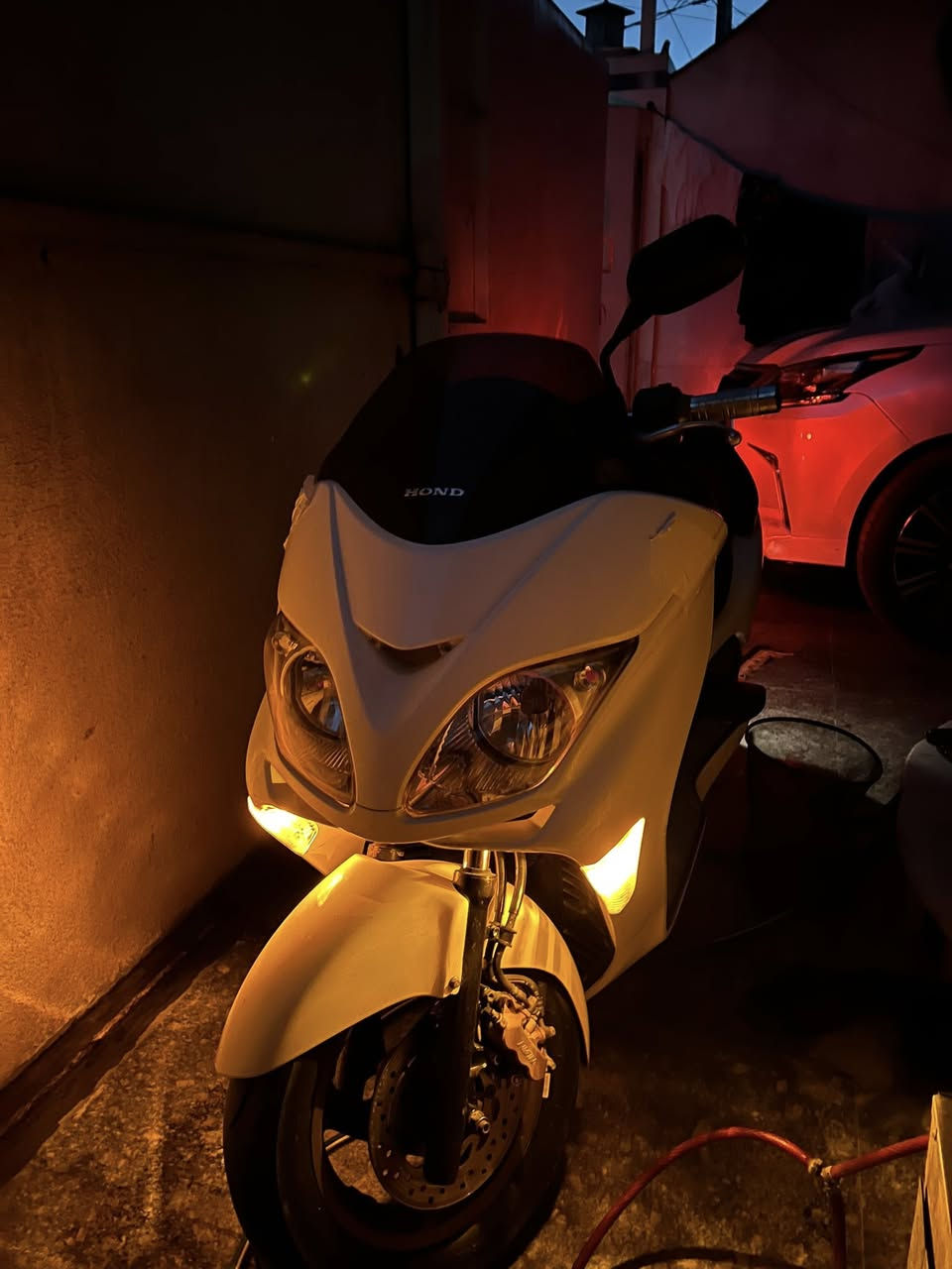 السلام عليكم فورزه 08فول كرستال كفالة عامة الدراجة ما بيهة اي نقص بس صبغ كفرات جمالية السعر 1250بيها مجال قليل 
***********
