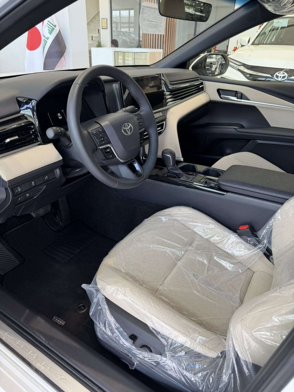 كامري 2025  0km بنزين le متوفره في شركة البر وكيل تويوتا العراق وسعرها كلش حلو
للحجز والاستفسار 
***********
