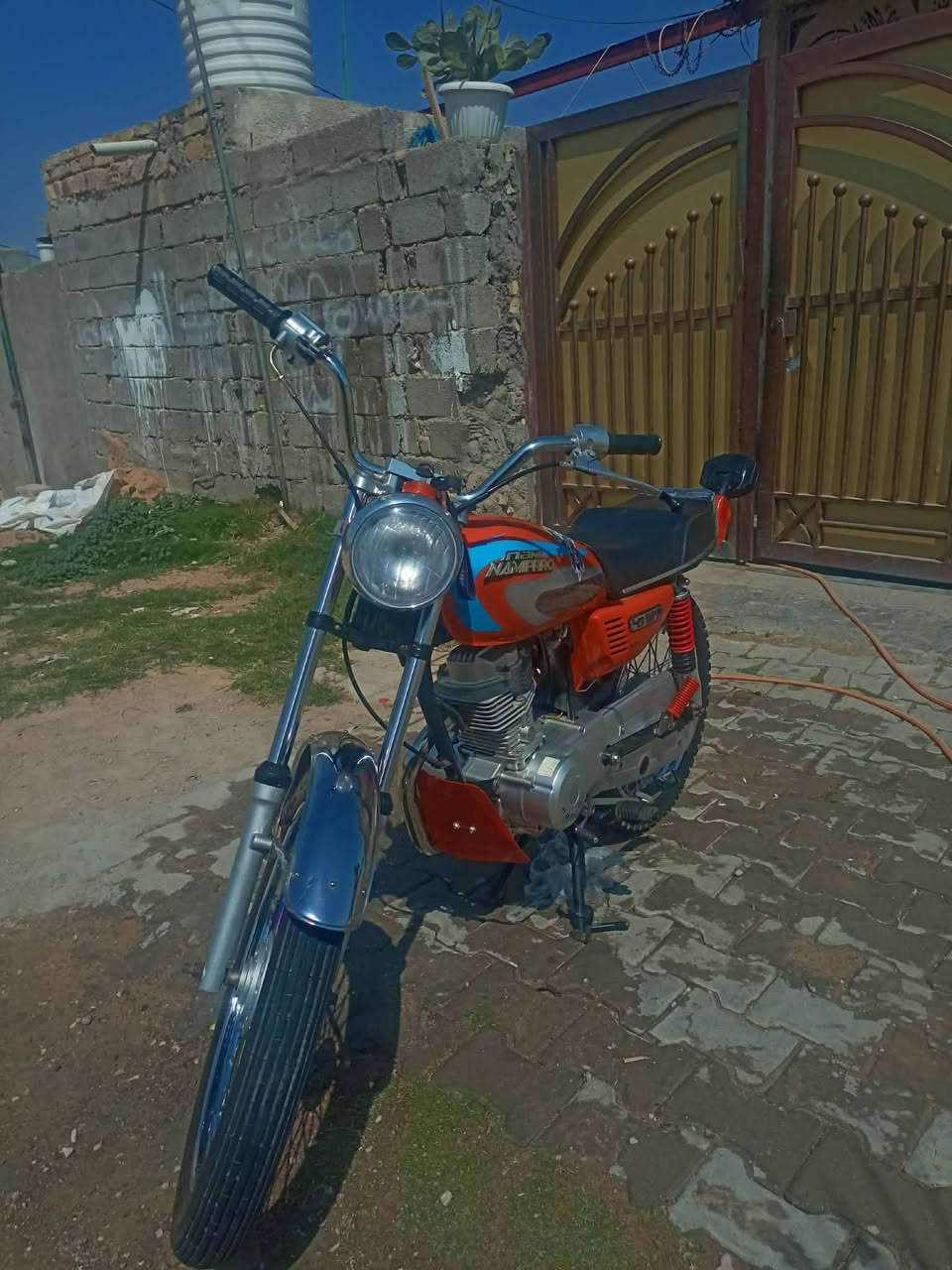 السلام عليكم للبيع 
دراجه اربعه كير اوراق اصولي مال ارشه مديل 20 تعمير 23 دراجه مكفوله كفاله عامه مكاني كربلاء السعر 550وبيهه مجال استفسار اكثر اتصال ***********
