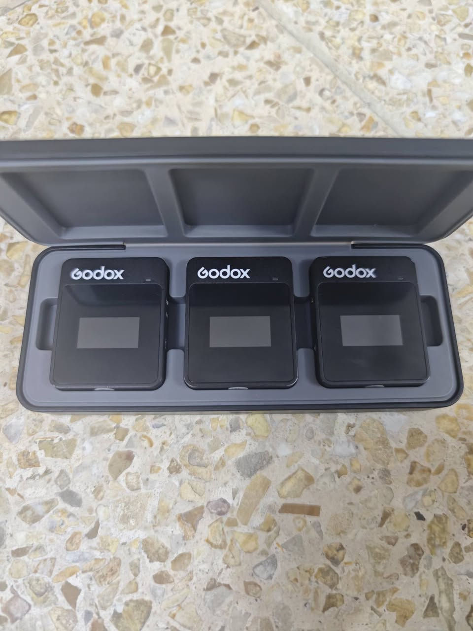 نك مايك Godax m2
استخدام قليل جدا 
متحدثين ثنين
نظيف جدا وكامل ويا كارتونته
رايدة ب130 وبي مجال مكاني بغداد  الشعب 
***********
