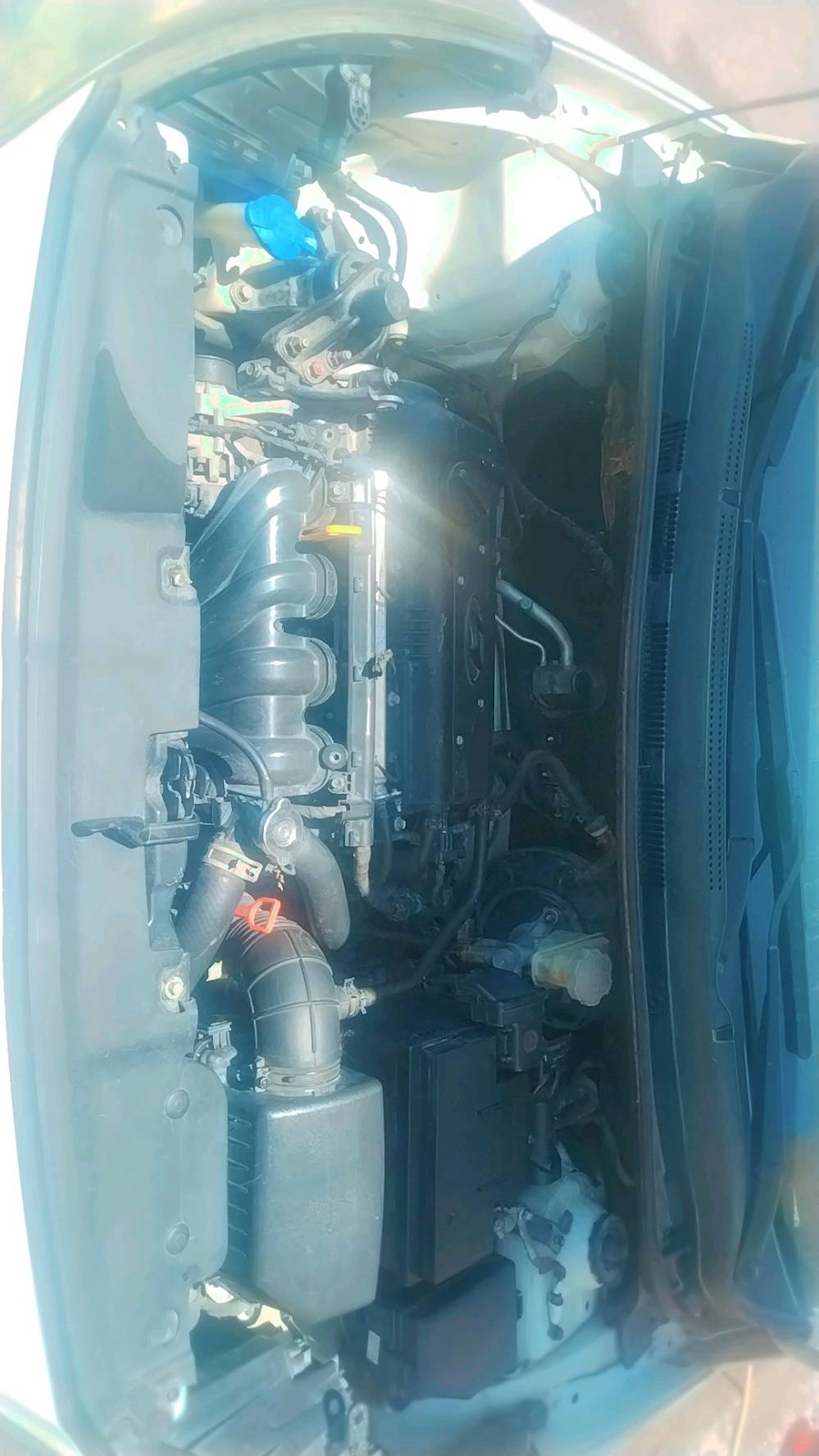 اكسنت خليجي مديل 2015 لَو ابيض محرك 1600 سيارة حلوة بيهة بارد جاملغ تجي وشوف سيارة بعينك  *********** بغداد, العراق
