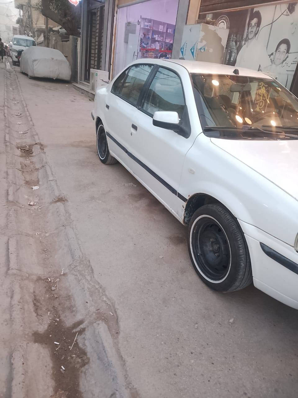 السلام عليكم سمند للبيع موديل ١٠السيارة جاهزة رقم انكليزي السعر ٣٥وبيهامجال وهذا رقم***********
