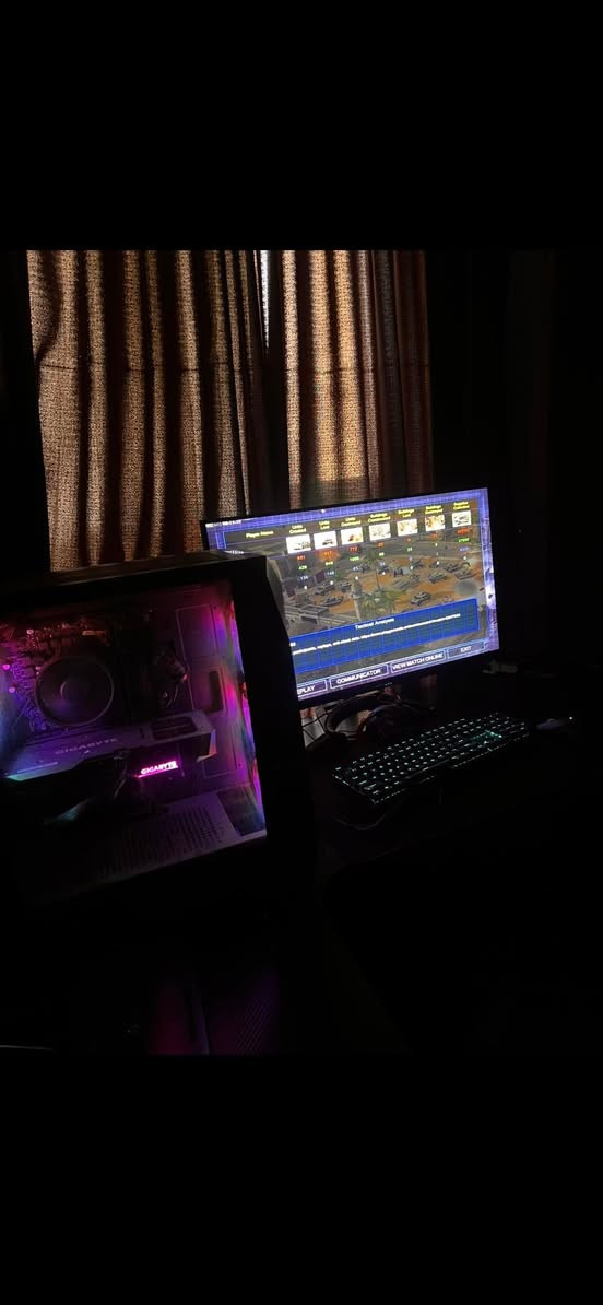شاشة game on 
حجم 32 
144hz 
***********
190 الف قفل
