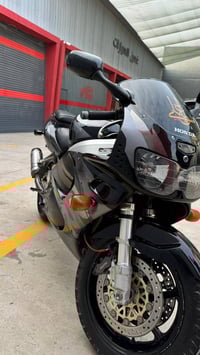 سيبي ار • ٩٠٠سي سي • تاير امامي