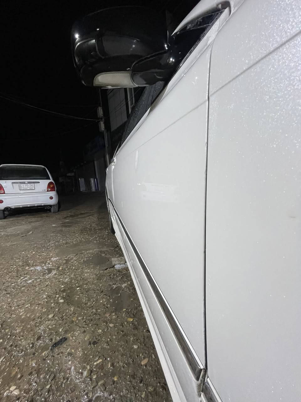 ٢٠٠٥ بچووک بە بچووک لە قووەت بێزارە سێرفس کراوە گێڕ و مەکینەی بە شەرت
کامل پێشی کراوە بە ٢٠٠٧ و١٨٤ 
سوکان لێکزس 
ویلی دنگەی ئیستیل 
کامل مەسرووف کراو 
تازە پۆلیش کراو
 بێ دەعم و لێدراوی شوێن موس تازە بۆیاخ کراوە لە ساخ جوانترە 
بێ تەقە و ڕەقە چرکەی تیا نیە ٤ دەبڵی ڕۆیال خراوەتە ژێری
فۆرمیکای سور بێ شکاوی
هایدرۆلیک گۆڕاوە
باتری تازە 
دینەمۆی تازە 
سەقفی شوشەیی 
سەیارەکە مەسرەفێکی خەیاڵی تیا کراوە ٢ ساڵە لای خۆمە ڕجائەن بۆ خێر نابێ

٦٧ گەڵا گۆڕینەوەشم هەیە لەسەر دڵ گرتن
***********
