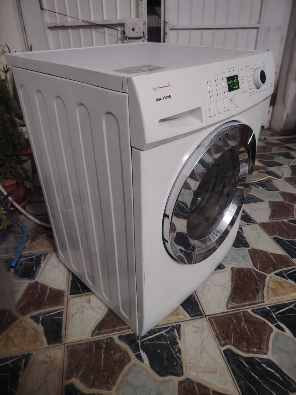 فرۆشتنی خێرا هەرزانی 

غەسالەی شارپ 8 کیلۆ لۆک لۆکە سەر وەستای نەبینیوە بەزەمان ماڵ فەقیرە 
نرخی 90 هەزار و مەعمەلە 
شوێن:سمود ***********
