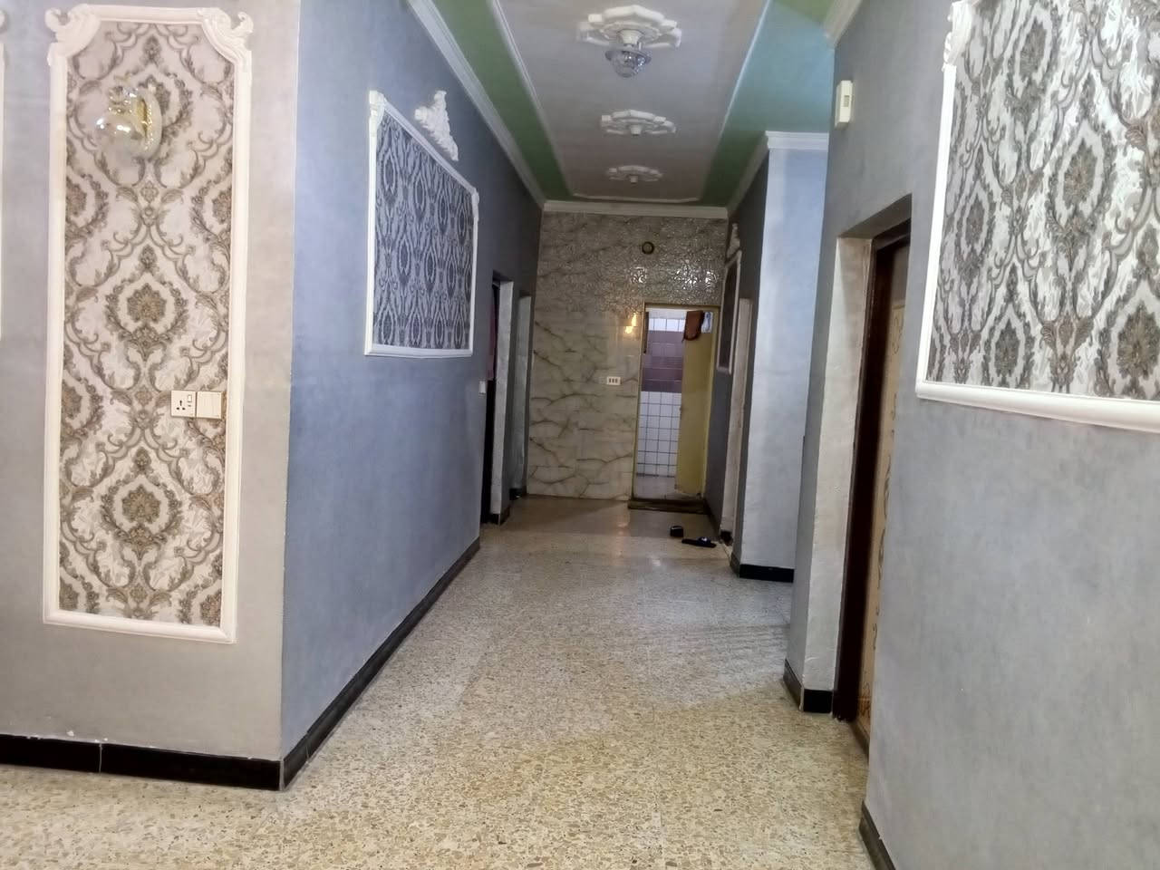 سلام عليكم دار للبيع الورفلي الساحه 300
عدد غرف النوم في الطابق الول 
ثنين غرف نوم +مطبخ +سنقبال +صاله +كراج كبير +حمام داخلي وحمام خارجي 
طابق الثاني 
ثلاث غرف نوم +حمام ضافه صطح واسع تواصل على رقم الهاتف *********** رجان تواصل مع هذا رقم لن معرف 
سعره فقط العنوان

