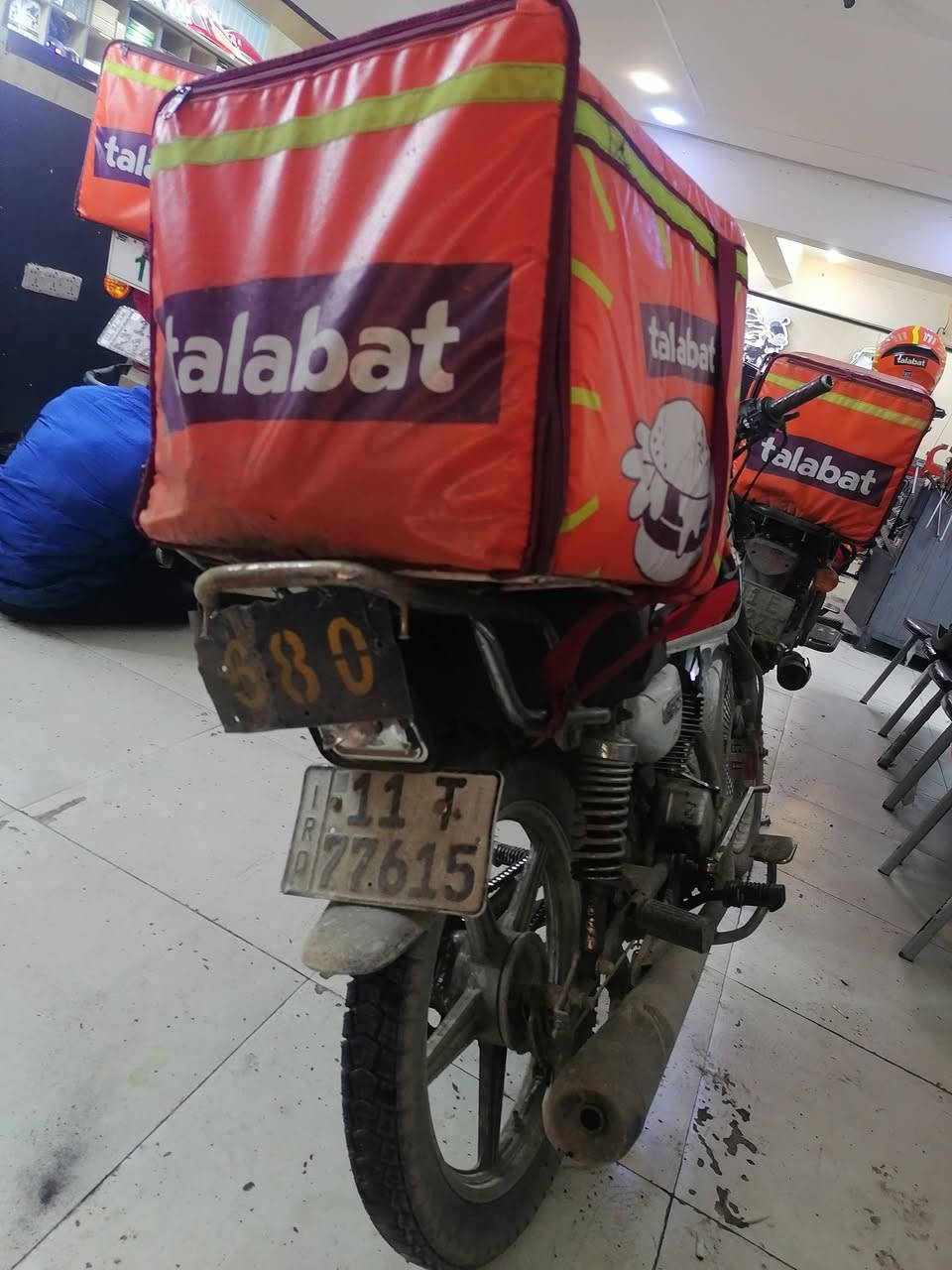 سلام عليكم دراجه إيراني مديل ٢١ مرقم رقم بغداد ثاني يوم التحويل دراجه خير من الله السعر واحد ونص وبيه مجال حك الجية لمو شراي لا يتعبني ***********
