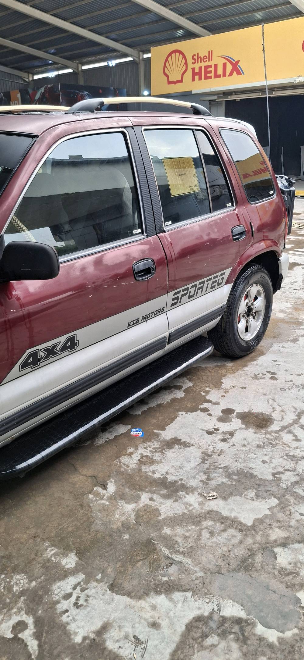 السلام عليكم
سبورتج ٩٤ 

بدون ضربه 

دفع رباعي شغال

محرك بلادي 

تخم تاير 

باتري جديد 

صدر +دبلات جديد 

بولبرن تايرات اماميه جديده اصليه 

السعر ٣٨ وبيه مجال 

رقم انكليزي انبار  وتحويل ثاني يوم
***********
***********
