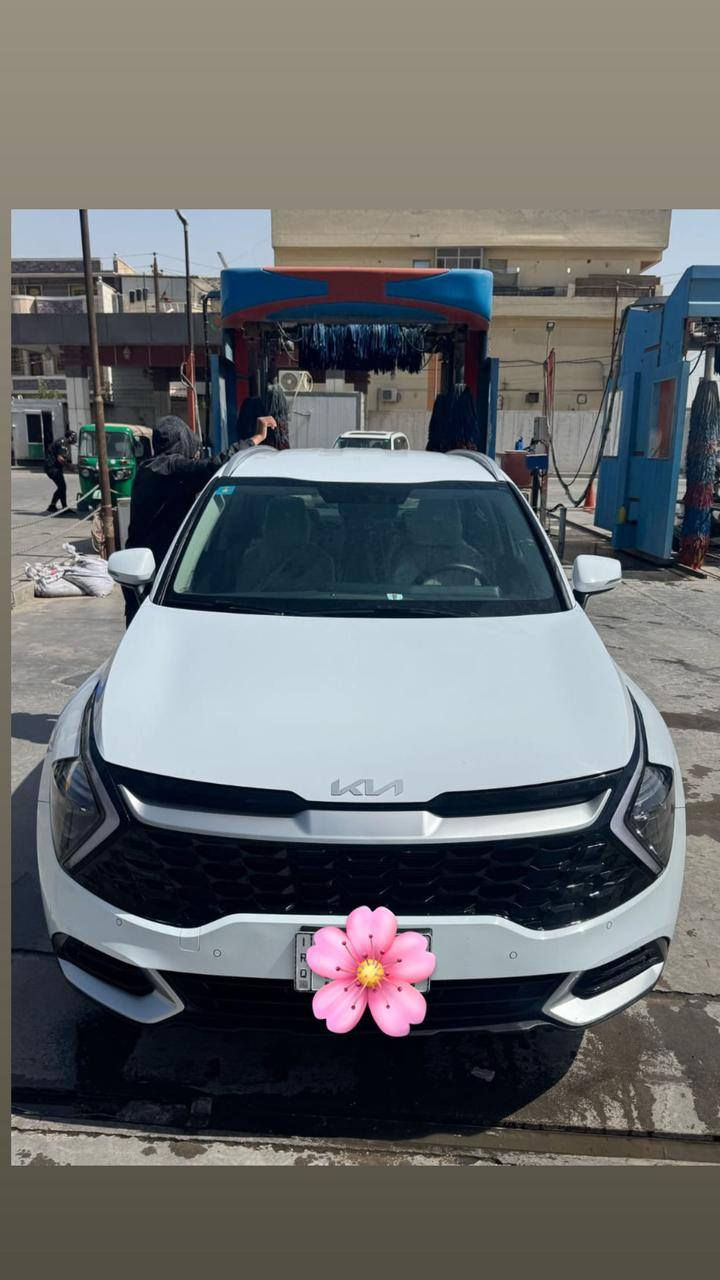 السلام عليكم ؛
سبورتج موديل ٢٠٢٤ خليجي ضمان المجموعه الدوليه رقم بغداد انكليزي بأسمي شخصيا ماشيه ٢١ الف بعدها بحالة الزيرو وفابلون الشركه موجود كفاله عامه قماره حديد ويل ١٩ جنطه مو كهرباء محرك ٢٠٠٠ بصمة تشغيل وبصمة ابواب تشغيل عن بعد كراسي كهرباء ستيرن تدفئه سايد بريك بصمه انظمة قياده اربعه وباقي المواصفات كلها موجوده السعر ٢٣٥ $ مكان السياره شمال واسط ،
الاتصال ***********
