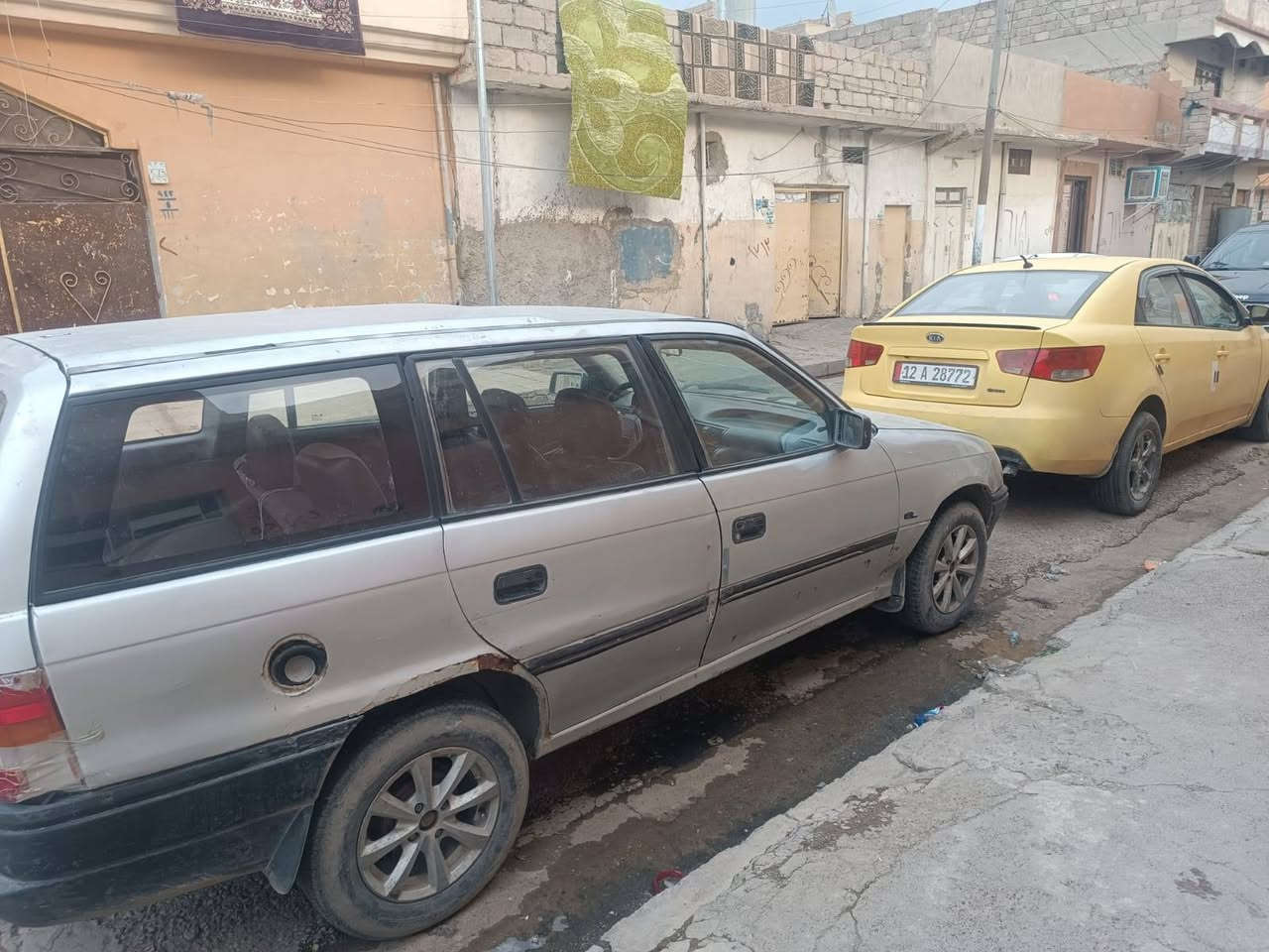 استرا للبيع سنويه منتهي 2025 موديل 1993 شرط تحويل شرعيها بل موصل السعر 29 وبيها مجال ومراوس هم يرهم *********** @ ***********
