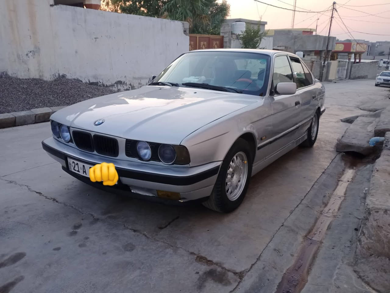 للبيع بيئم ٥٢٥ موديل ٩٤ سياره جاهزه سنويه مجدده دولي تبريد تتفئه تخم تاير جديد صدر  جديد باتري جديد كير ومكينه جديد كبس كهربائيات كلها شغاله مكان السياره ديالى جلولاء السعر ٦٣ وبيها مجال رقم الهاتف ***********
