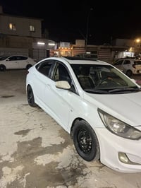 للبيع اكسنت 2013 خليجي الفول   محرك 1600 بلادي   دوش   موصفات السيارة ...