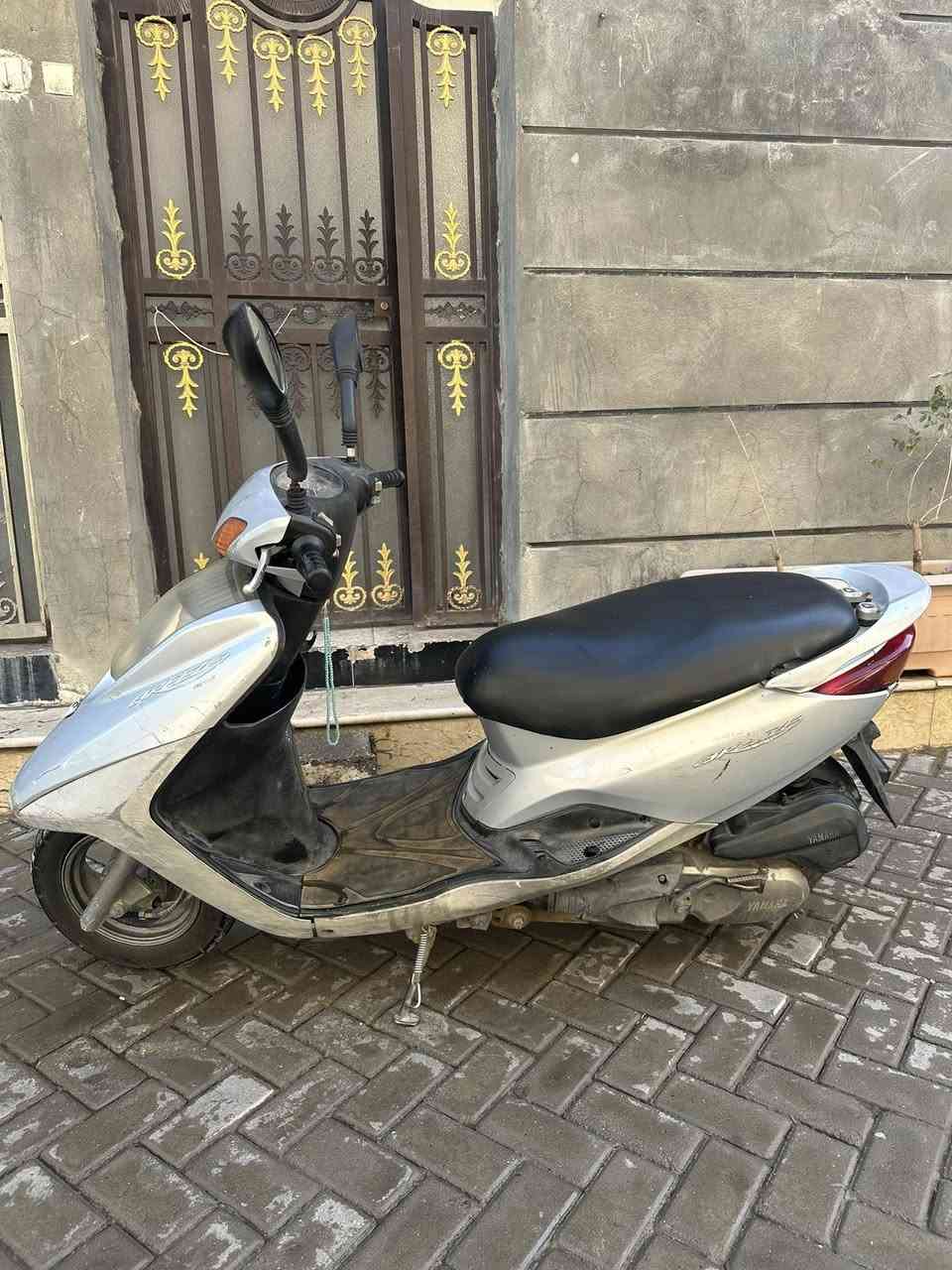 دراجه بريز للبيع دراجه ما مفتوحه ولا بيها اي شي و كفرات وكاله جيب فيتر و افحص دراجه هندور سلف دراجه خير من الله 
العنوان مدينه الصدر 
رقم هاتف ***********
