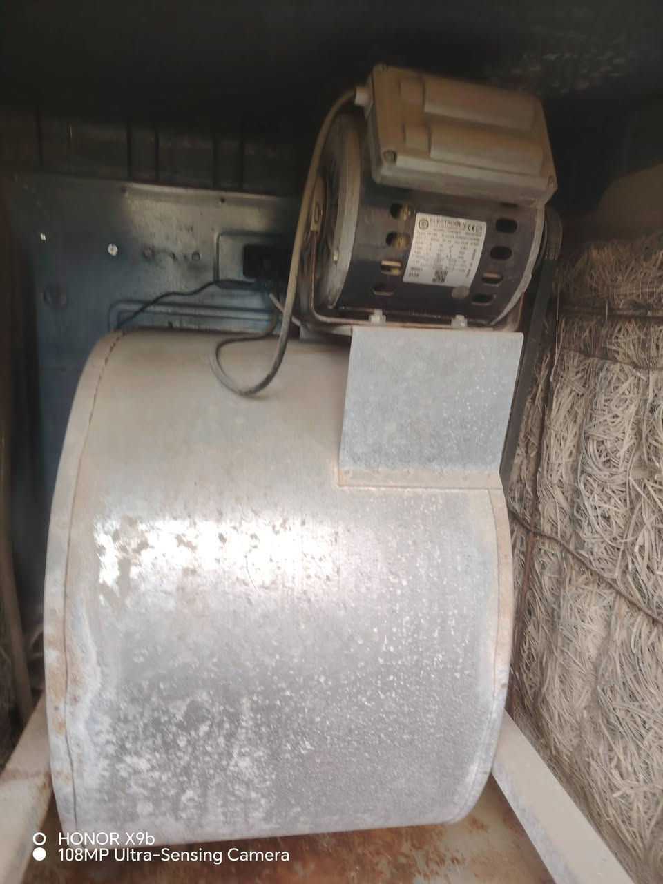 للبيع غراض ثلاجه الحافظ جديده ماداخله تصليح سعر 150
صوبه مشتغله موسم واحد تشتغل غاز وكهرباء سعر 60
صوبه كهرباء نضام سرعات تشتغل هيتر وشمعه وفان سعر 25
مبرده نضيفه وشغاله دبل واتر بم سعر 100
شاشه حجم 42 بس كهرباء ماواصلتلها سعر 50
عكازه معاقين جديده سعر 25
طباخ غازي صغير نضيف سعره 25
مكان كربلاء  رقم ***********
