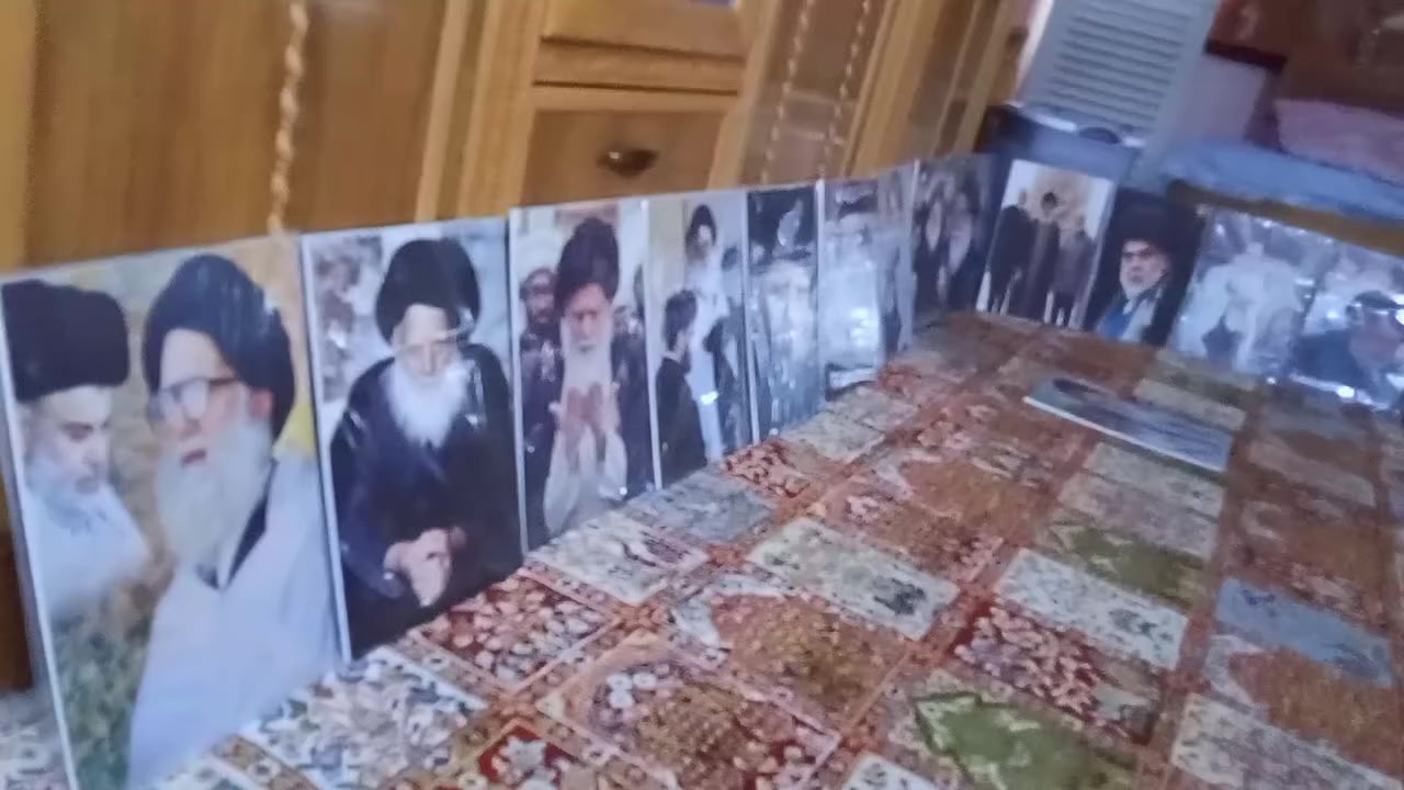 سلام عليكم. مجموعه صور السيد محمد الصدر والسيد القائد مقتدى الصدر. س  لوحه ٨ الاف مكان الامين ***********
