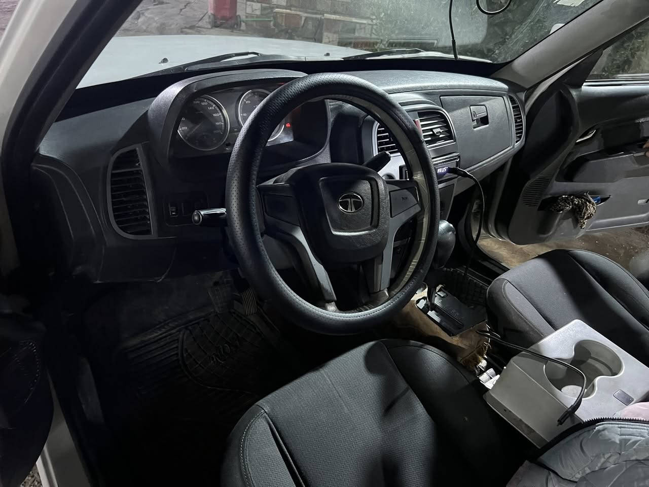 سلام عليكم
للبيع او مراوس حسب القناعه بي كم تاتا هندي مديل 2015  رقم بصره جديد بسمي تحويل مباشر 
محرك كير ستاراكس أوتوماتيك  سياره مكفوله كفاله عامه ظربه وصبغ كله بلاديه  

السعر 60$ بيهه مجال 
استفسار اكثر اتصل ***********
