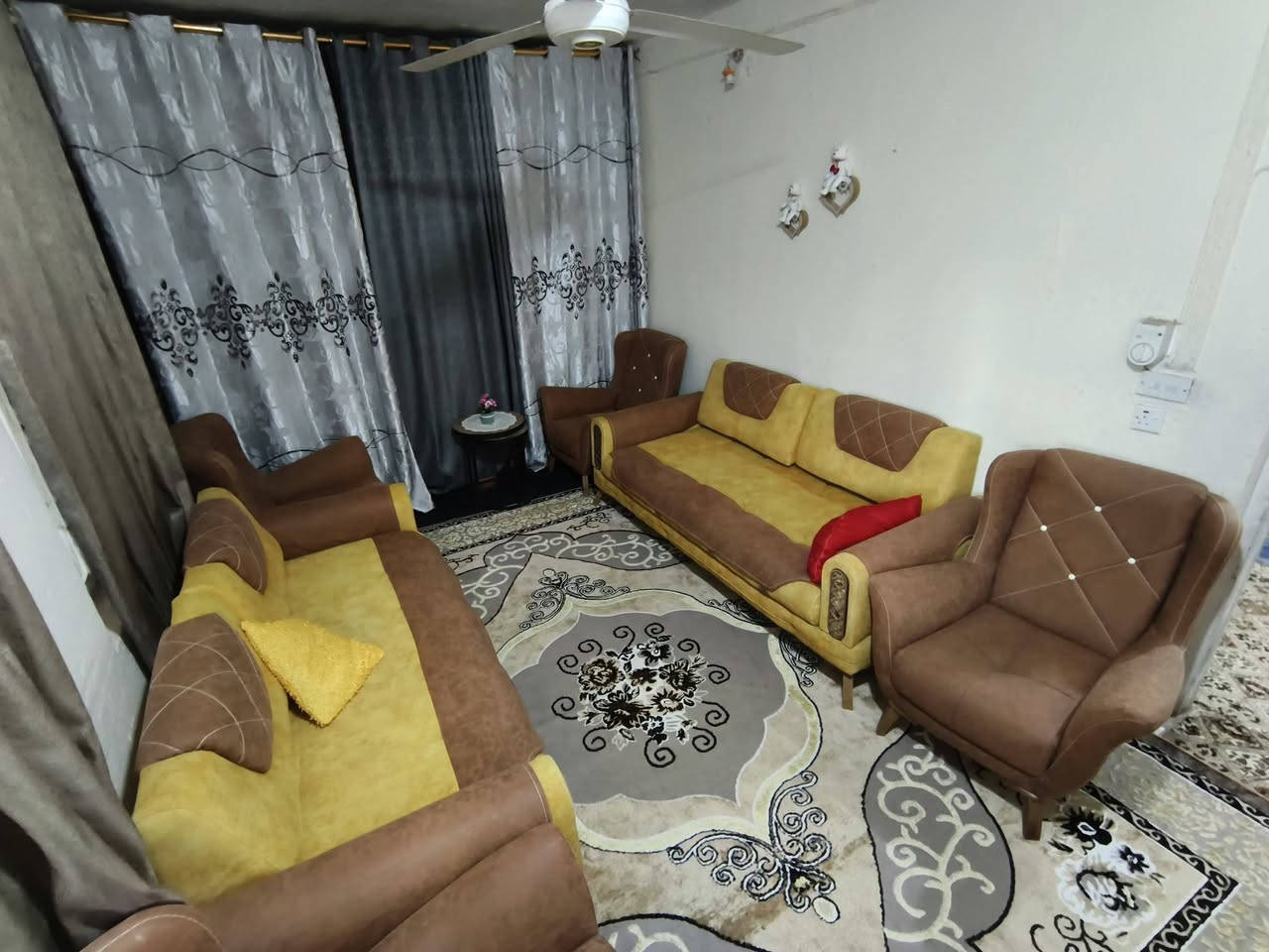 تخم تركي للبيع قنفات رجوة سلايت مع كراسي عدد ٤


**إذا كنت صاحب هذا الإعلان وتريد حذفه لأي سبب، رجاءا أرسل رسالة إلى الدعم الفني**