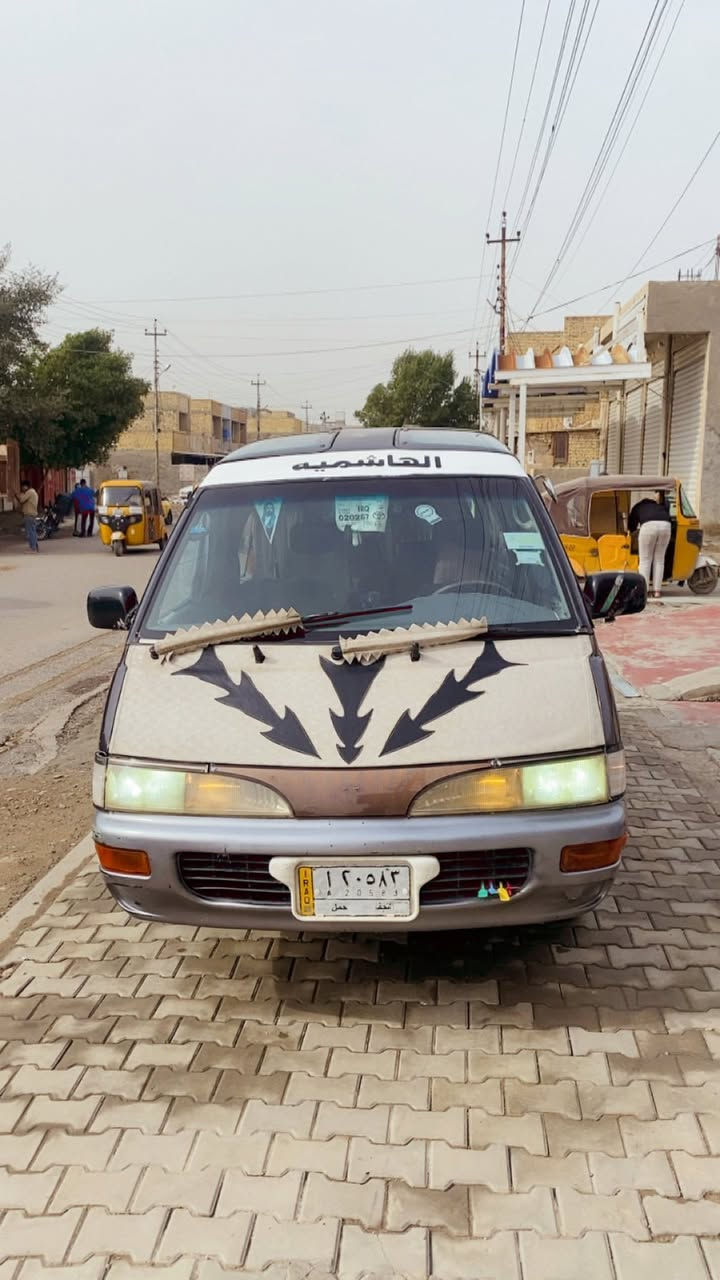 ملاحضة. بسبب وعود الكاذبة اخوان المو شراي لا يعامل وتصل ويتفق وما يجي .فارة للبيع عكس سيارة بيهة بس حجل  مصبوغ والباقي بلادي سيارة نقص بس بور استيرن واشكم ملاحضة السيارة جاهزة كبل للشارع زنون ثلجي عالي ناصي مكينة ففتي المكينة كير اكسل كفالة رقم نجف السيارة عليهة غرامة ٦٠٠ الف ينزلن من السعر وسعر ٣٨ 
***********
