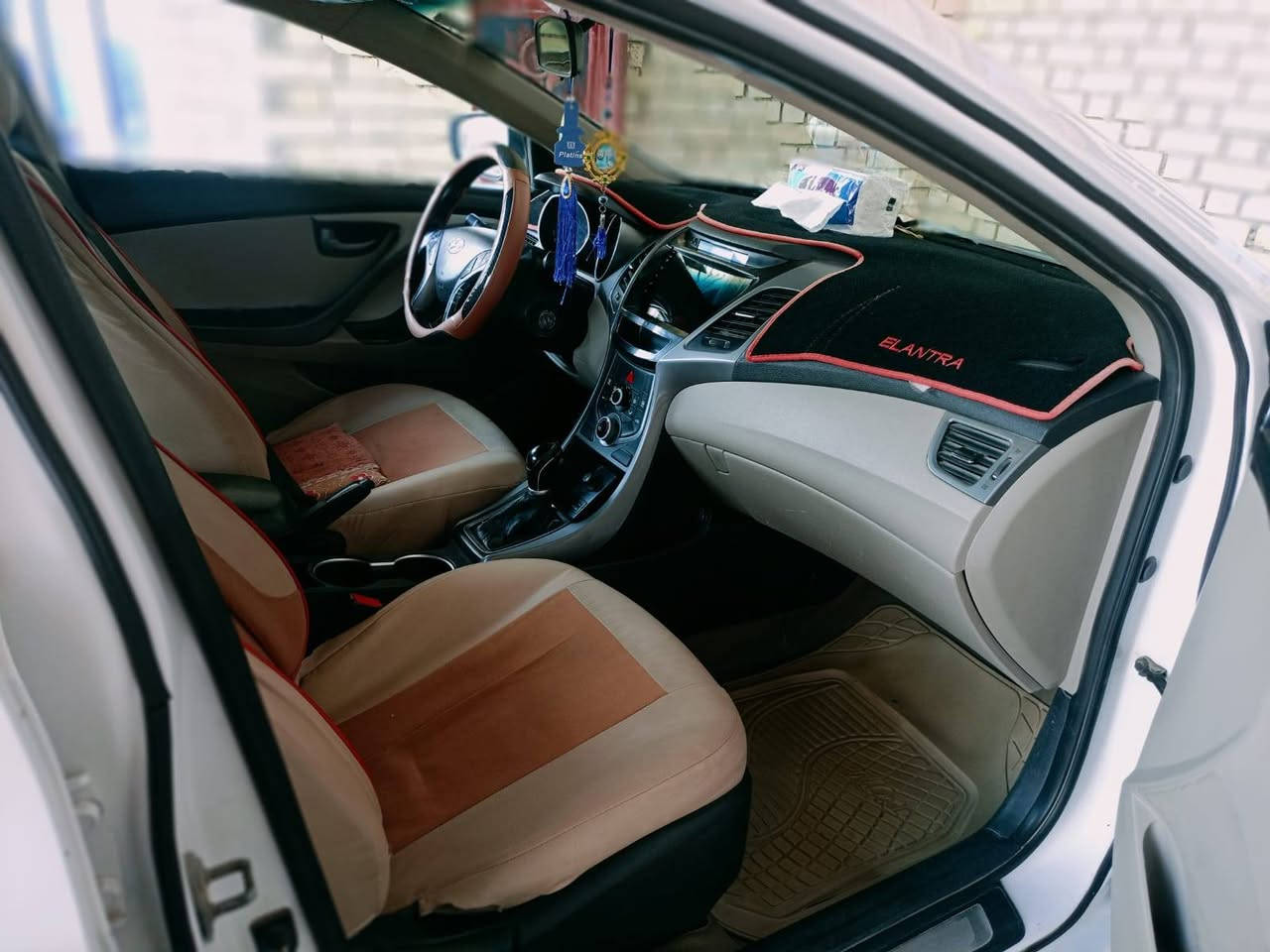 النترا للبيع 2014 خليجي رقمها مثنى الجديد مشروع وطني باسمي سياره مكانها بالعماره  بيها جاملغ مبدل امامي اصلي السعر 127      ***********
