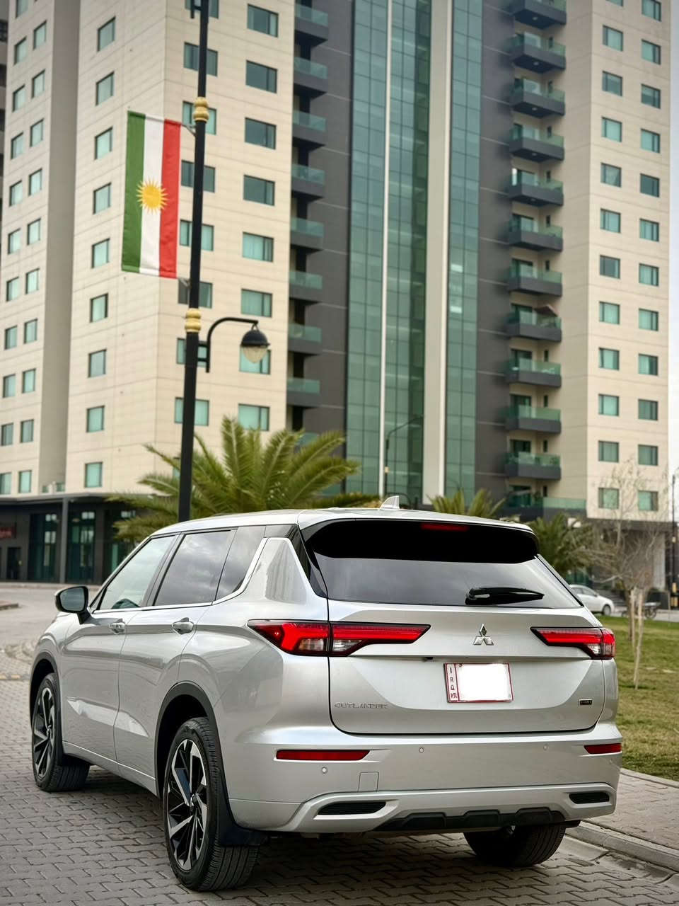 ‏Mitsubishi Outlander 2024 PLATINUM EDITION
ماشيه 12 الف فقط
حجم محرك 4 سلندر 2.5
بدون حادث 
‏‎المواصفات پلاتينيوم ايديشن
‏‎فول فول مواصفات
‏‎بصمة تشغيل
‏‎بصمة ابواب
‏‎المرايات شفط 
‏‎سقف بانوراما 
فور ويل 
گيج الكترون
كشنات تدفه استيرن تدفه
كشنات كهرباء سايق و سكن
‏Super ALL WHEEL CONTROL
‏‎كاميرات محيطية 
‎ 5 كاميرا 
‎5 رادار
سياره 7 راكب 
‏‎رادار امامي (تحديد مسار)
‏‎رادار جانبي (نقاط عمياء)
‏‎رادار خلفي (تحذير من الاصطدام)
‏‎تبريد قطعتين لمس
حساسات امامي و خلفي
‏‎تحكم وضعيات القيادة...Drive Modes 
صندق جك كهرباء كشنات تدفئة
‏‎تحكمات استيرن
‏‎استيرن تدفئة
‏‎هاند بريك بصمة
‏‎اوتو هولد Auto Hold
‏‎مانع انزلاق+ABS
‏‎شاشة كبيرة لمس
‏‎حساسات خلفية،
‏‎منافذ AUX+USB
📍مكان سياره سليماني 
سياره بدون رقم تترقم شمالي فقط اربيل سليماني دهوك
***********📞
