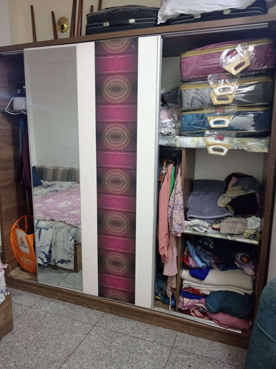 ديوان وغرفه 400 وبيهن مجال مكان سبع ابكار ***********
