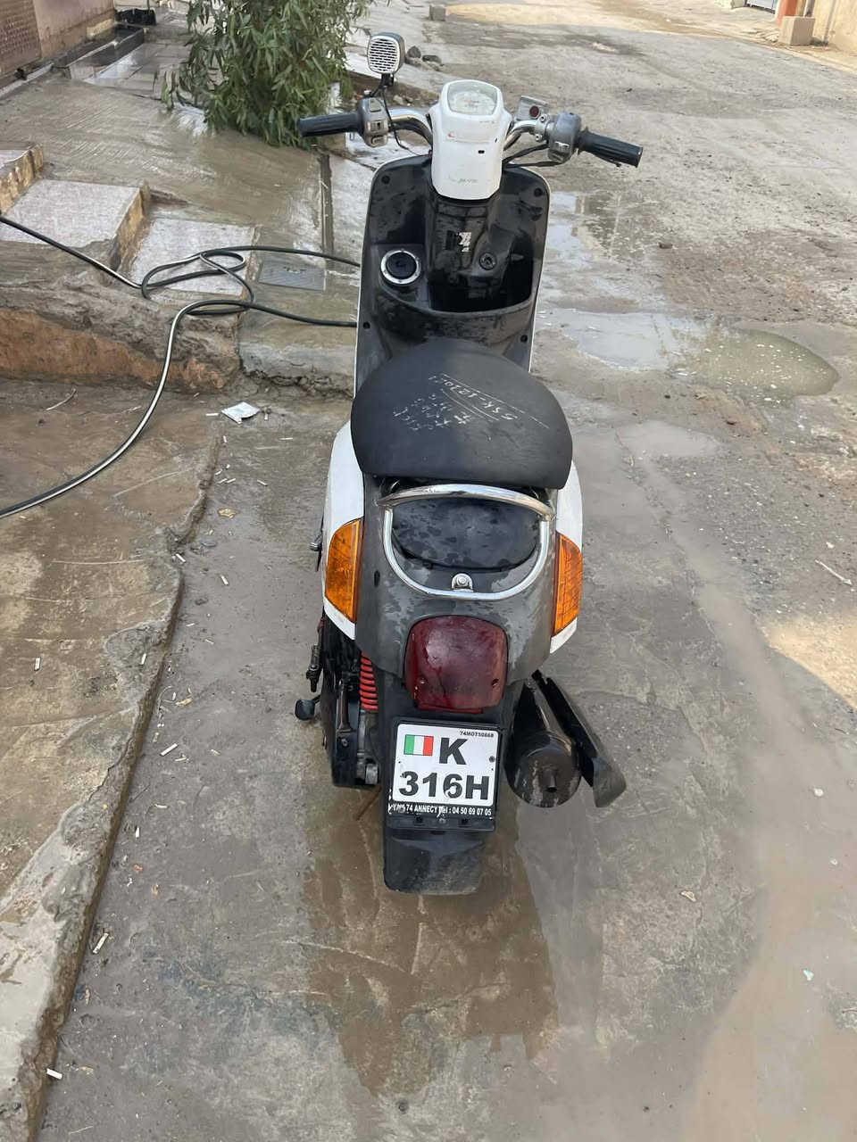 سلام عليكم دراجه بوليسي البيع دراجه خير من الله مثل ما موضح بلصور مختمه كلهه كفرات بلادي مكينه مامفتوحه شرط خرسه دراجة كامله السعر 550 مكان بعقوبة المفرق ***********
