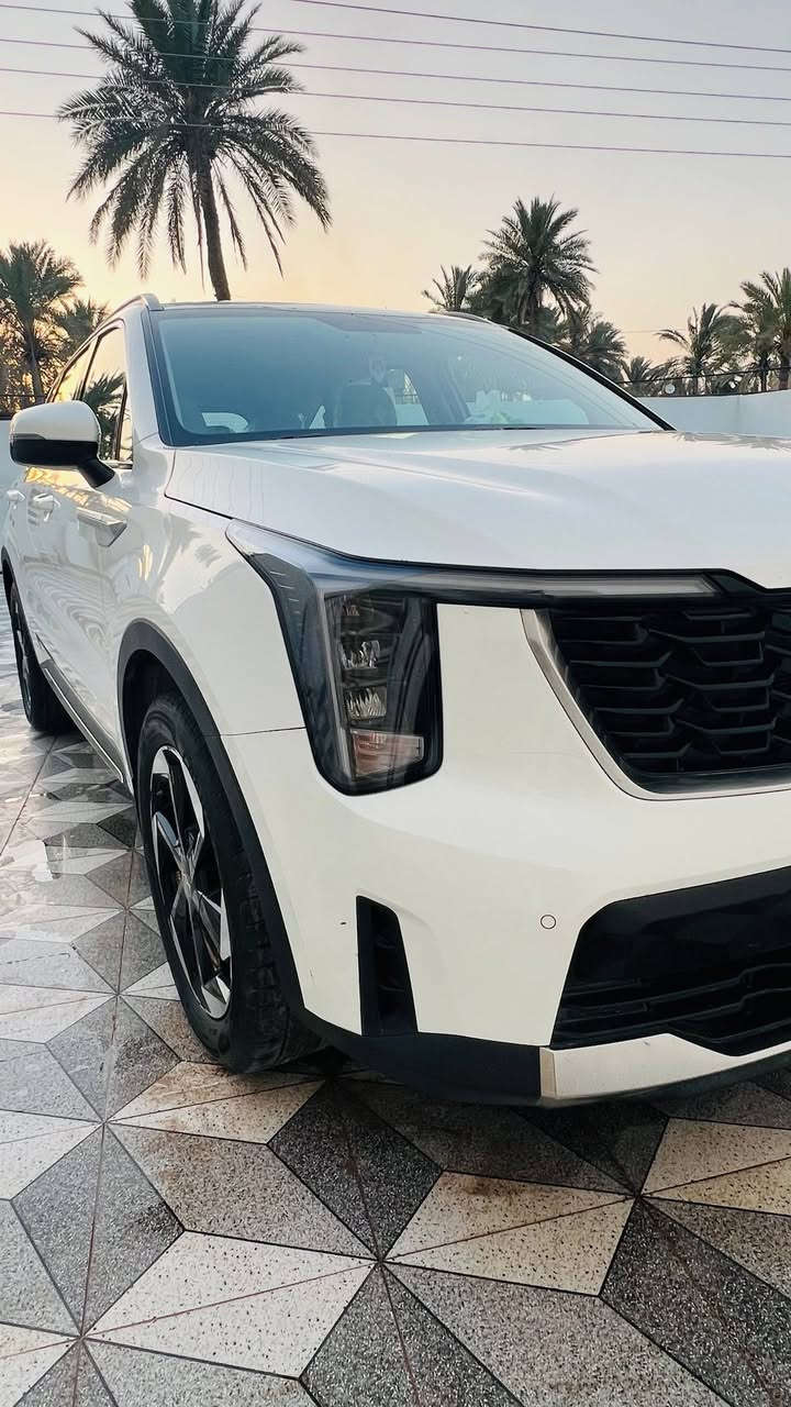 السلام عليكم
سورنتو 2025خليجي كفاله 
السعر 287
6سلندر 
7راكب 
3قطع تبريد 
ماشيه 27الف 
جنطه كهربائية بالإضافة عدادات التكرونيه 
تبريد بيانوو 
اناره داخليه 7الوان 
عدسات LED
وبيهه هواي مواصفات 
سياره جديده جدأ 
***********
