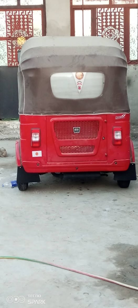 السلام عليكم تيك توك موديل 21 شهر 11 يوم 25 تيك توك كلش حلوه ماكينه اكس اللي يخبلن تخم تاير بالكيس تجي شوف التيك توك احلى من الصور لا تنقيص ولا تبخير بس رقمها بالمرور ما مستلمه سنويتها موجوده بيها رشاد صبغ قليله بس وحار بيها جوال بقلايه الخلفي فقط التيك توك كلش حلوه مال جنايه السعر اتصال على هذا الرقم***********
