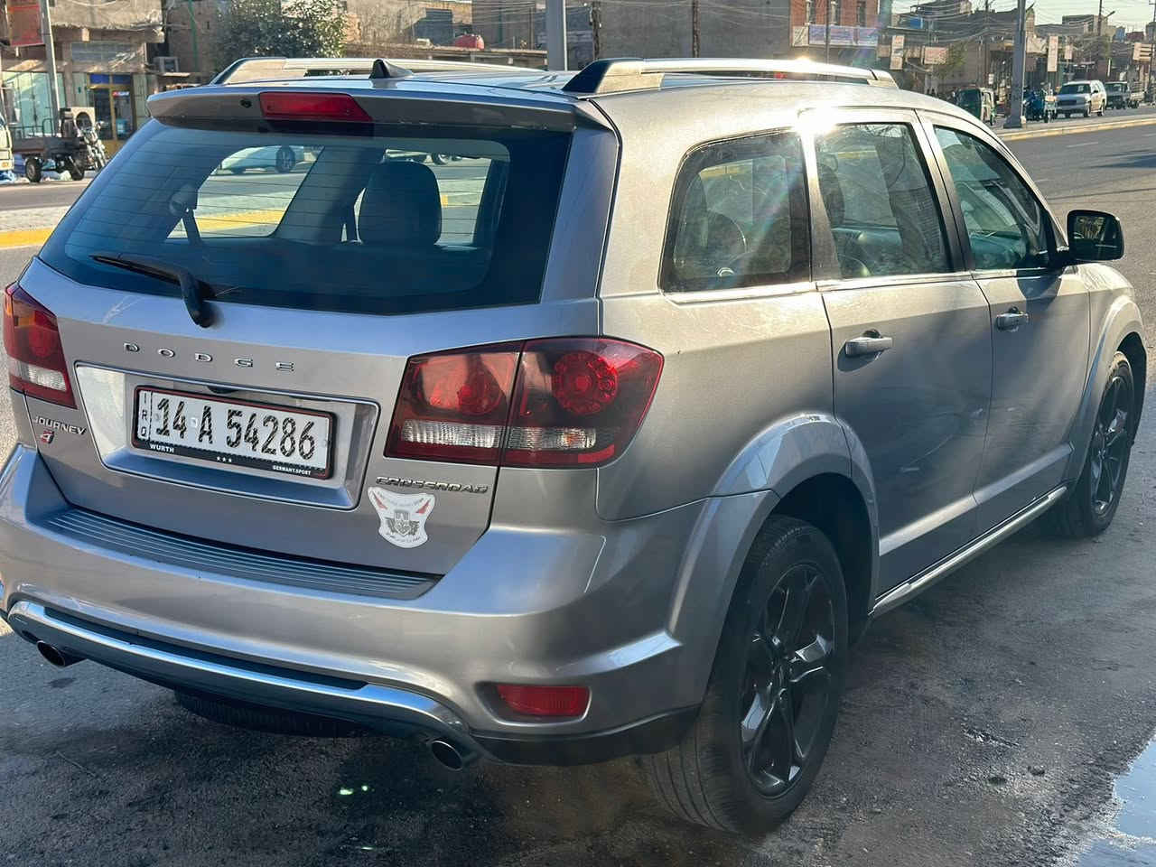 دوج جورني كروس 2018 رقم بصرة الانكليزي باسمي وارد امريكي فقط الضرر تبديل بنيد ومصبوغ و موجود بصوره لي بامريكا بالعراق كفالة سيارة جاهزة من كلشي حدادة جديدة تخم تاير كير ومحرك كفالة تبريد ثلاثة قطع كشنات جلد محرك 6 سلندر 7 راكب
الاتصال ***********
