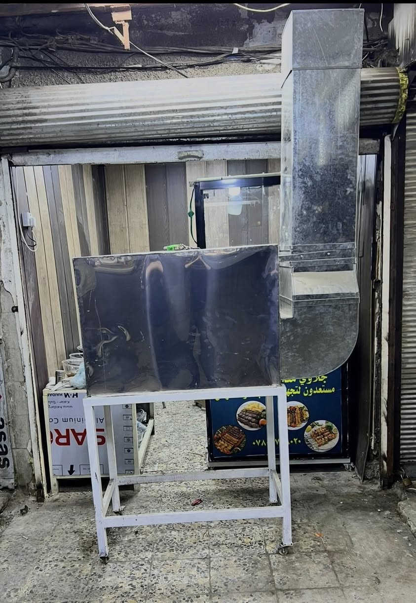 السلام عليكم شواية كباب وجام خانة و ميز بعدهن جدد كلش وياهن شياش مال كباب سعرهن 350 الف وبيهن مجال للطيبين.  مكان بغداد  الحرية لاستفسار ***********
