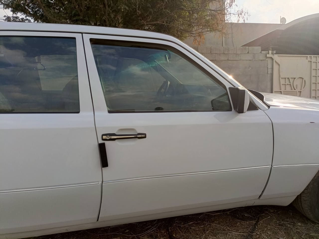 السلام عليكم
مارسيدس دب موديل ١٩٩٠ رقم انكليزي ديالى محرك بطه 2.500
شرط لا تنقيص ولا تبخير تحويل ثاني يوم لايت زنون 
تحويل ثاني يوم
فتحته سقف 
السعر 65وبيهه مجال 
مكان صلاح الدين الضلوعيه -بلد
الرقم 
***********
***********
