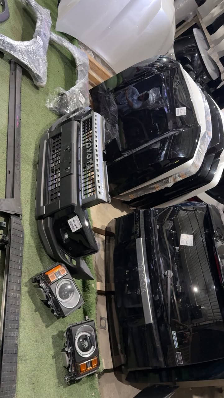 السلام عليكم وصول كشر برادو 2025 لون اسود 
 ***********
*********** حسين ناظم 
بغداد شارع شيخ عمر شارع الثاني مقابل معمل الثلج 
تتوفر خدمه توصيل بغداد وجميع المحافظات مجانا
