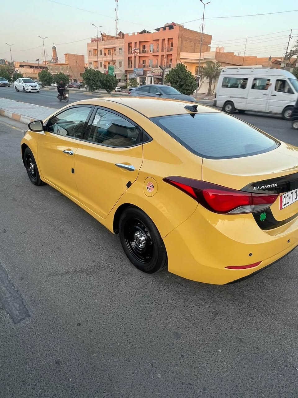 النترا موديل 16سياره جاهزه من كلشي مكينه كير تبريد تخم تاير تخم ويل رقم بغداد انكليزي دوشمه ارضيه وكشنات كله جديد شاشه كامره حساسات تحكمات حادثه حافت البنيد فقط والبيبان مفتوح لاضربه ولا تبديل شرط تحويل سعره 110وبيه مجال بسيط ***********

