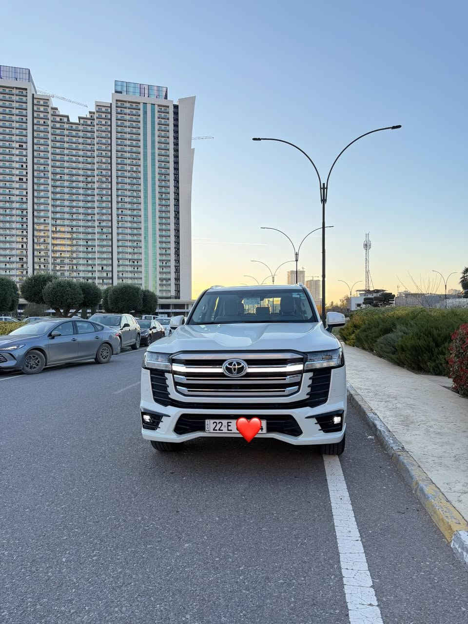 سلام عليكم 
للبيع لاندكروز موديل 2023  مكفولة كفالة عامة من كلشي 6سلندر 4000
مواصفات السياره بيه مكان زغير بيديار 
فتحة سقف 
جنطة كهرباء 
كراسي جلد 
كراسي كهرباء 
شاشات تطبيق اصل 
3 شاشات 
كراسي تدفئة 
كراسي تبريد 
لايت زنون 3 عدسات 
كشاف لايت 
زراك لايت 
3 قطع تبريد 
جامات تصعد وتنزل كهرباء اوتو 
مري كهرباء وشفط 
نضام SPORT
نضام OTOhold
نضام صعود الجبال 
نضام المنحدرات 
داخل جلد بيجي 
بك لايت LED 
كامرات خلفية وامامية 
حساسات أمامية 
حساسات خلفيه 
سياره جديدة حيل
مكان السيارة صويره
السعر المطلوب 650 وبيها مجال 

***********
***********
