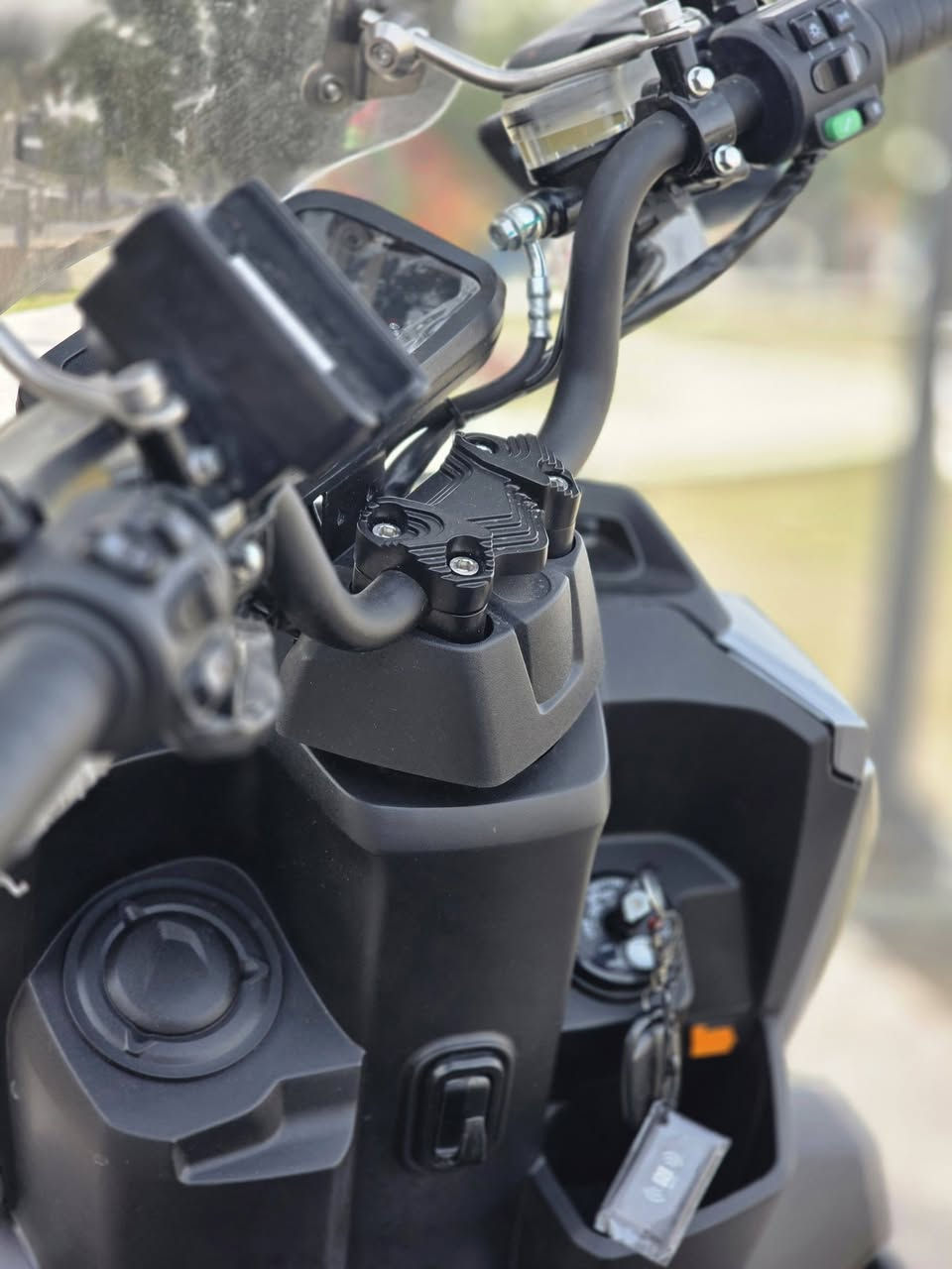 السلام عليكم 
دراجة شحن اباجي 
٧ بطاريات 
ملف ٣٠٠٠
دراجة جديدة زيرو 
وصل شراء موجود 
***********
