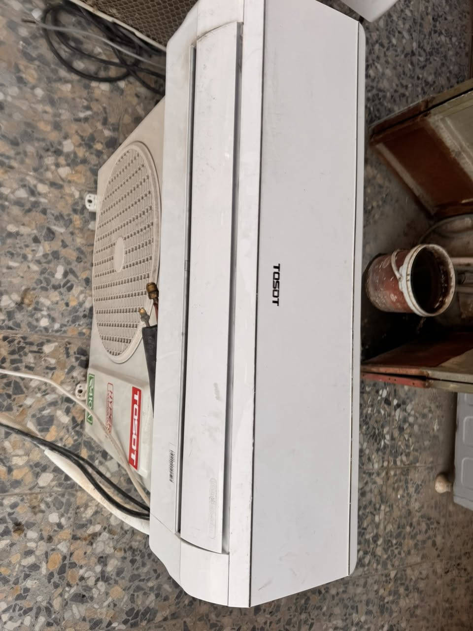 السلام عليكم سبلت توسوت حجم طن واحد عادي انتاج ٢٥ جهاز جديد بعدة داخل ضمان الشركة غراضه كاملة سعر الجهاز ٣٠٠ الف 
سبع ابكار مقابل ثانوية الانتصار 
*********** ابو جود
