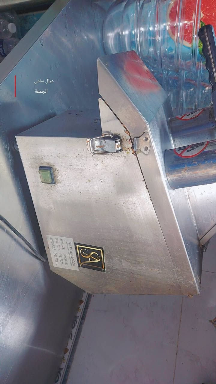 مكنيه أخضر البيع سعر ٧٠٠ بيه مجال بسيط تصل عل رقم *********** مكاني الدوره مستعمل شي بسيط#مطبخي #الدوره @إشارة
