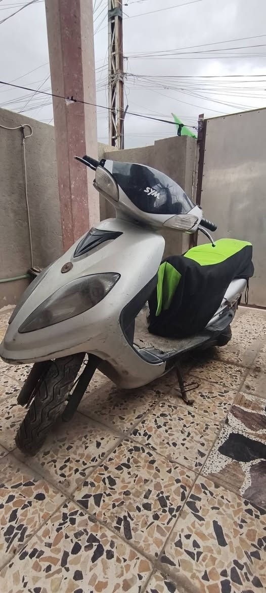 السلام عليكم درجه سيام متروك قبل مده 3اشهر 
اريد ابيع كومه حديد قيم شكد تعطي بيه اني ادخلك خاص إذ سعر مناسب هذا رقمي *********** واتس اب موجود
