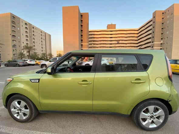 السلام عليكم مكلف بالنشر للبيع فقط 
كيا صول ٢٠١٩ امريكي محرك ١٦٠٠ gdi نص فول سيارة جديدة وجاهزه مابيها اي نقص ماشيه ٨٠ الف 
(( حادثها كلش بسيط تعتبر كلين دعامية فقط وبيها صبغ بحافة البنيد بدون اي دواخل بدون ايرباك )) سيارة جديدة مكان سيارة بسماية السعر ١٢٢ ورقة 
اتصال *********** اخوان مكلف بالنشر اتصال فقط بغداد
