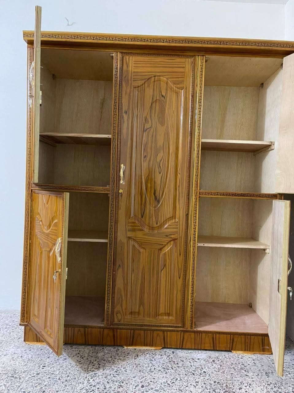 كنتور 3  باب قياس عرض 180  سم ارتفاع 220 سم 
الوجه صاج 4 ملم  الداخل خشب الضهر جرجوبة براغي 

🎇السعر270 الف
متوفر توصيل للجميع محافظات


**إذا كنت صاحب هذا الإعلان وتريد حذفه لأي سبب، رجاءا أرسل رسالة إلى الدعم الفني**