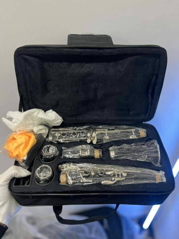 كلارنيت
منو تفيدة قطعة من امزون
السعر ١٢٠ الف
التواصل خاص او الاتصال على الرقم
***********
