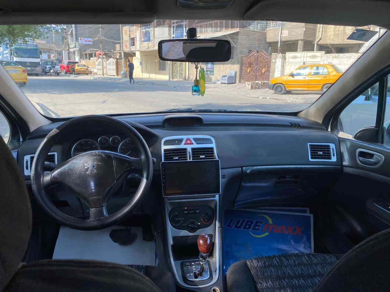 سلام عليكم بيجو فرنسي 307 موديل 2005 بيها نقص فقط جامة مثلثة وجاملغ جهه السايق مكسور الباقي كله كامل مابيه اي نقص سيارة جاهزة السعر 57 $ وبيها مجال بسيط 
للاستفسار ***********
مكاني البلديات
