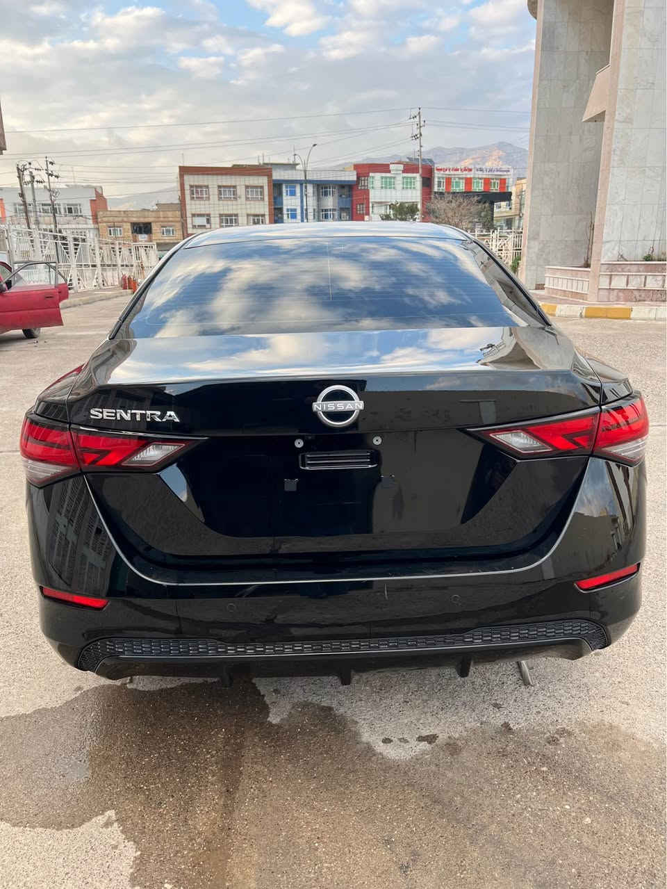 نيسان سنترا وأرد امريكي 
موديل 2025 ضررها فقط بولند صبغ بدون دواخل 
مواصفات السيارة 
شاشة كبيرة 
كاميرا خلفي 
رادار امامي 
رادار جانبيات 
حساسات خلفي 
بصمة 
تحكم استيرن 
تحديد سرعة 
تترقم شمالي. اربيل. دهوك. سليمانية. 
السعر 128 ومجال 
العنوان اربيل 
واتساب *********** أربيل, العراق

