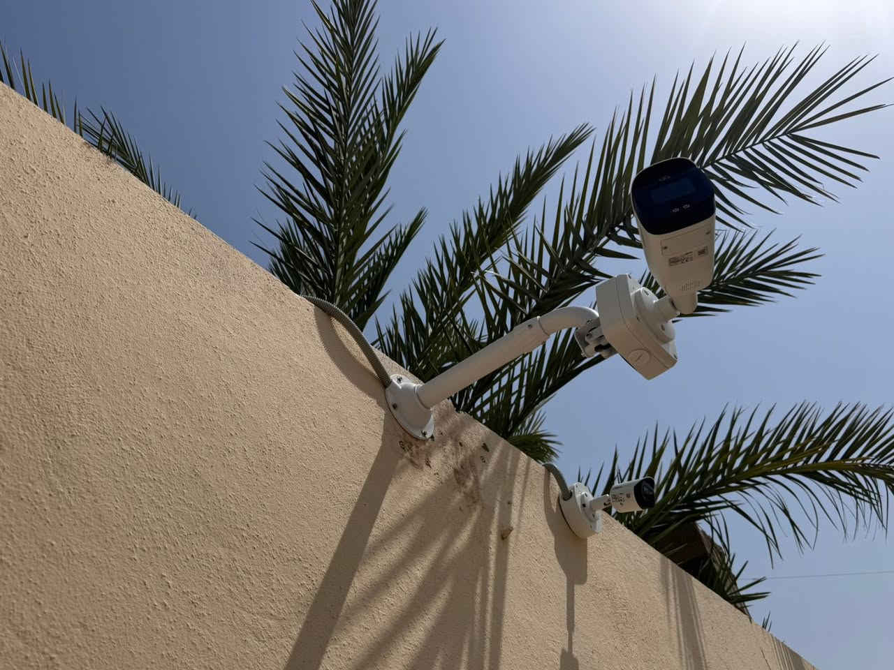 🔥عرض خاص لتنصيب كاميرات المراقبة 🔥

تنصيب وصيانة جميع أنواع كاميرات المراقبة للمنازل والمحلات والشركات بأفضل الأسعار.

💰 أسعار التنصيب:
📹 الكاميرا الواحدة:12ألف دينار
📹 إذا أكثر من كاميرا: 10ألف للكاميرا
وسعر تأسيس الكاميرات ( التمديد  الكامل مع الأسلاك والتجهيز )
10 _15ألف لكل الكاميرات 
وحسب الموقع وطبيعة العمل

خدماتنا:
✔ شد الكيبلات وتأسيس كامل
✔ ربط الكاميرات على الموبايل
✔ صيانة وتصليح الكاميرات
✔ شغل مرتب وضمان على العمل

نخدم:
🏠 المنازل
🏪 المحلات
🏢 الشركات
🏫 المدارس والمؤسسات
الموقع: الانبار _الرمادي
📞 للحجز والاستفسار راسلنا خاص أو اتصل على الرقم
***********
