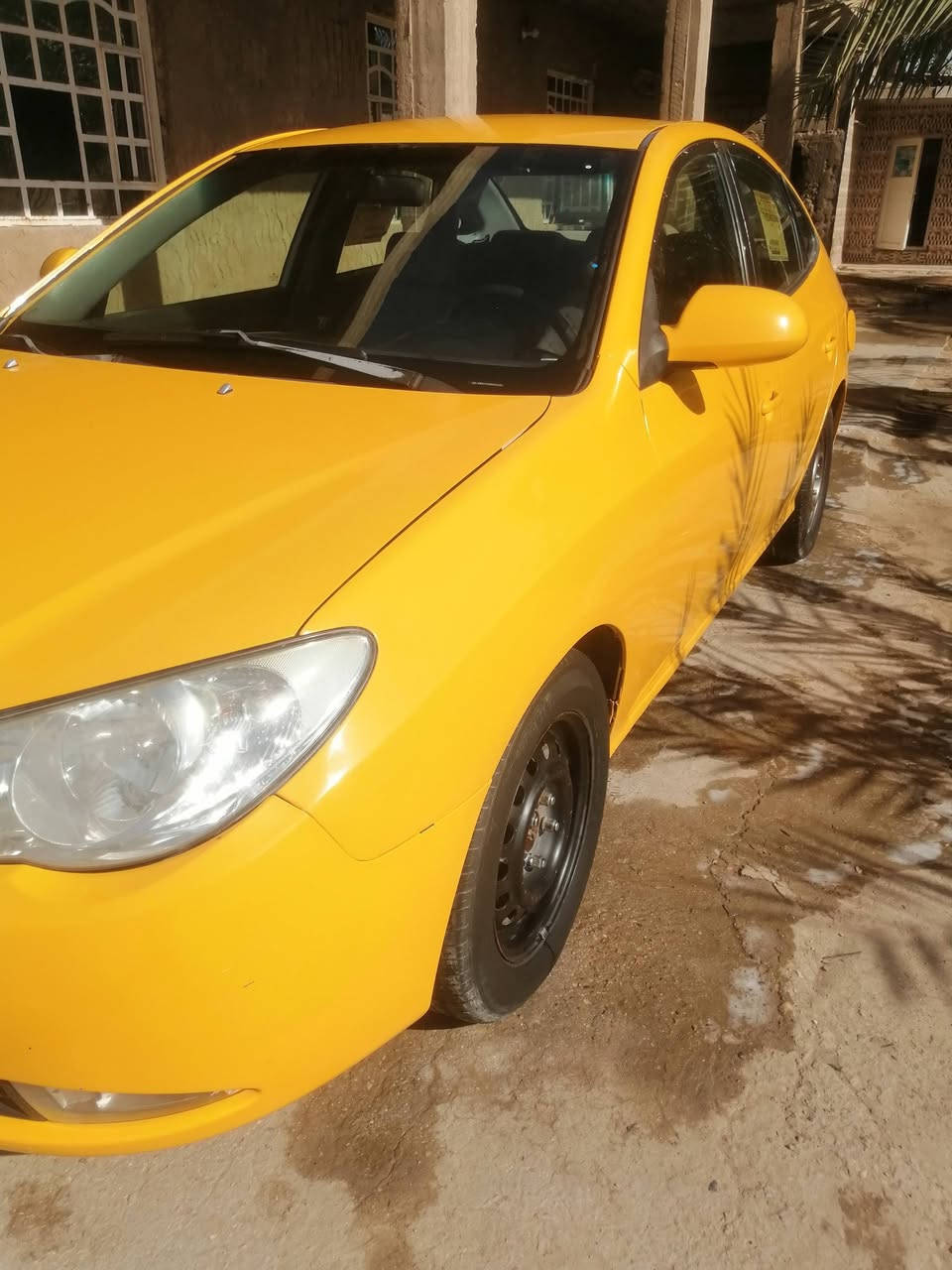 السلام عليكم النترا صابونه موديل 2009 مصفره هيئه وغرامات  مكينه 1600 بيها خيط بخار كير مكفول حداديه جديده تخم تاير جديد رقم مثنى مالكها باديوانيه
سياره محوله انكليزي وباقيه علا استلام اللوحات سنويه ستوها سقطت
بيها جاملع امامي ومعمره خياسات ومصبوغه ستوها صبغه جديده 
مكانها الديوانية
السعر 93 وبيها مجال للشراي
***********
