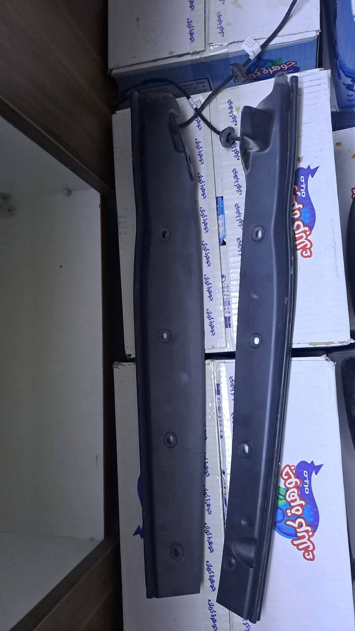 غراض دوج دورنكو للبيع مديل ٢٣ زوج بكلايت مال جاملغات + بطانه مال جامه خلفيه مال جنطه + ترايش يم جكات الجنطه + باب سائق لون اسود بلاديه بيها طخه زغيره من الاسفل للتفاصيل اكثر اتصال عل رقم ***********
