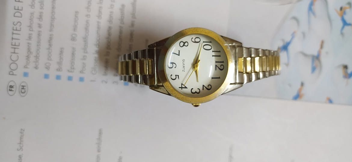 هذول الساعات البيع شلع السعر 35 نهايتهم كلهم


**إذا كنت صاحب هذا الإعلان وتريد حذفه لأي سبب، رجاءا أرسل رسالة إلى الدعم الفني**