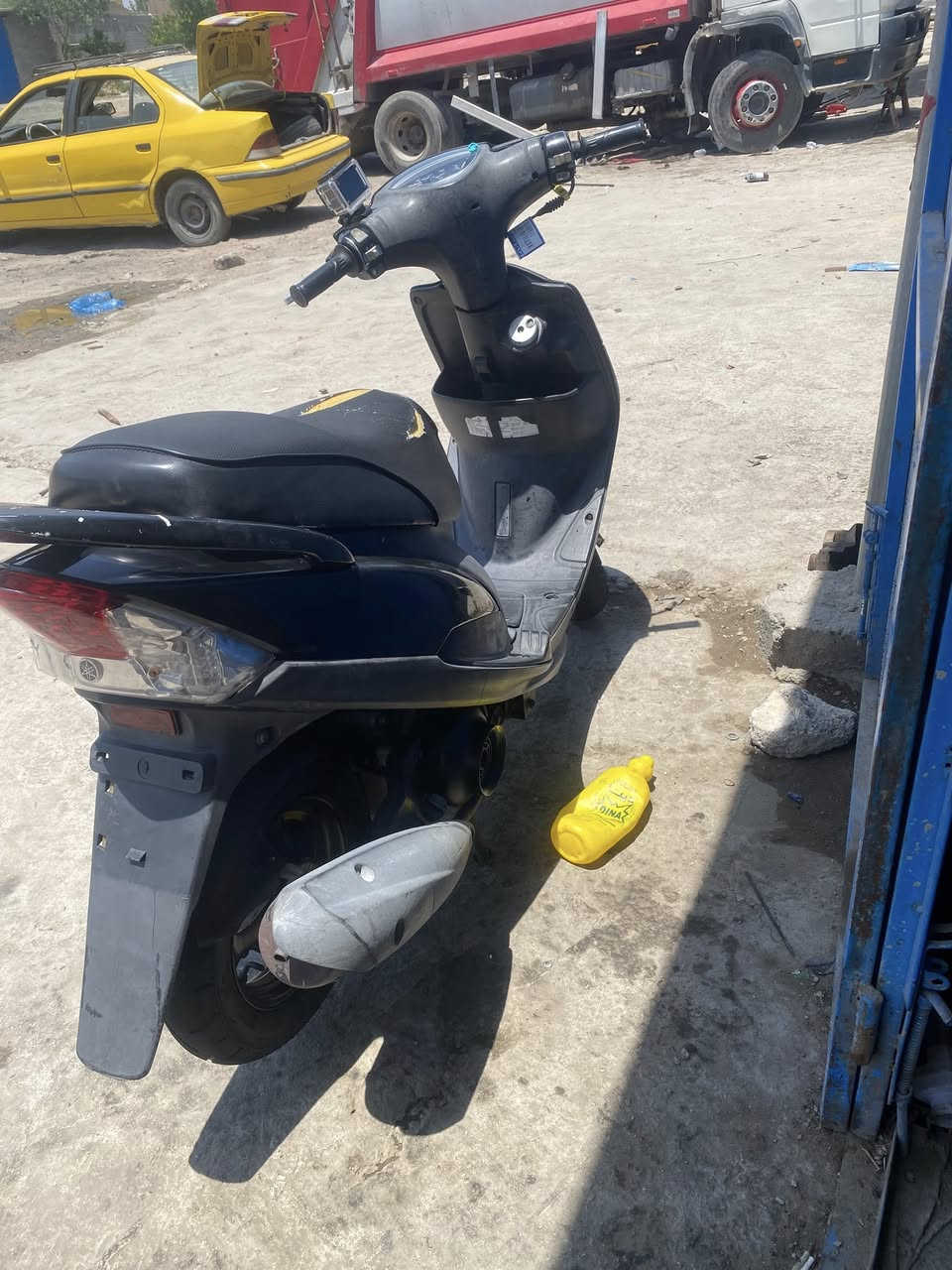 سلام عليكم دراجه للبيع جديده صارلها شهرين نازله من رمبه كفاله عامه من كلشي عنوان بغداد شعله***********بي واتساب
