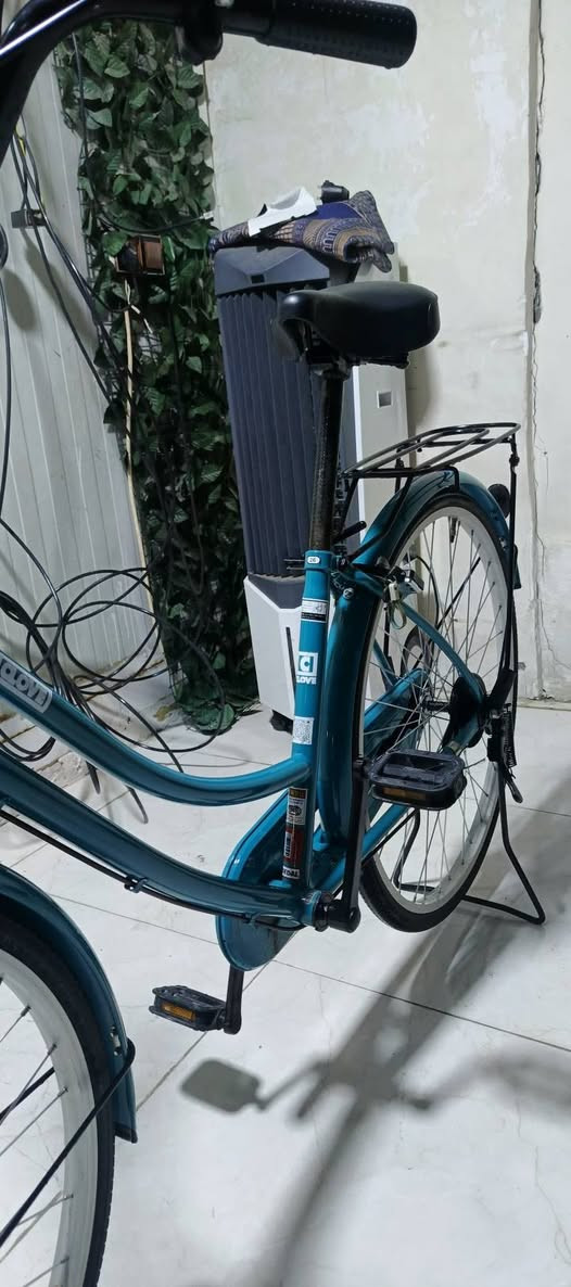 سلام عليكم باسلك للبيع نوعيه كلوف أحسن وارقى نوعيه حالين بل سوك مديل 22لون مميز لشراي خاص أو تصال ***********
